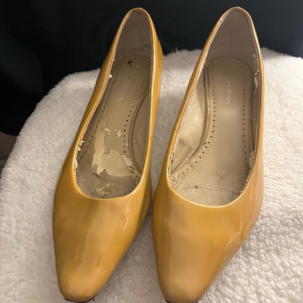 Adrienne Vittadini wedge patent leather pumps 10